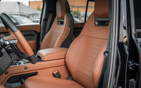 Land Rover Defender II, 2026 год, 27 500 000 рублей, 19 фотография