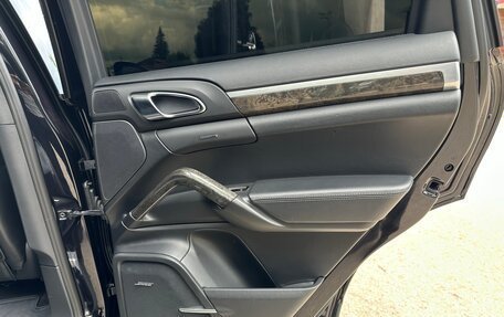Porsche Cayenne III, 2011 год, 2 250 000 рублей, 14 фотография