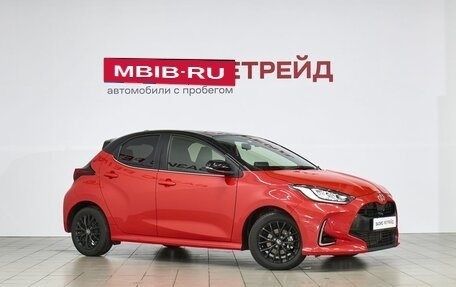 Toyota Yaris, 2020 год, 1 699 000 рублей, 3 фотография