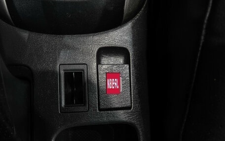 Toyota RAV4, 2005 год, 1 049 000 рублей, 24 фотография