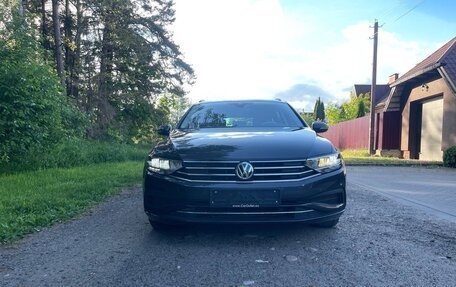 Volkswagen Passat B8 рестайлинг, 2023 год, 2 850 000 рублей, 3 фотография