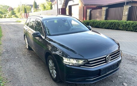 Volkswagen Passat B8 рестайлинг, 2023 год, 2 850 000 рублей, 5 фотография