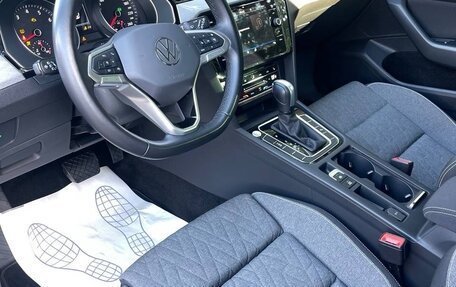Volkswagen Passat B8 рестайлинг, 2023 год, 2 850 000 рублей, 12 фотография