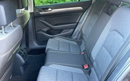 Volkswagen Passat B8 рестайлинг, 2023 год, 2 850 000 рублей, 16 фотография