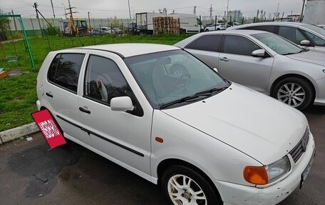 Volkswagen Polo III рестайлинг, 2000 год, 400 000 рублей, 3 фотография