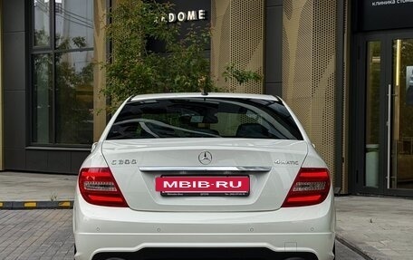 Mercedes-Benz C-Класс, 2011 год, 1 990 000 рублей, 4 фотография