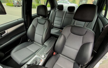 Mercedes-Benz C-Класс, 2011 год, 1 990 000 рублей, 26 фотография
