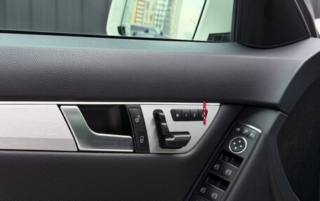 Mercedes-Benz C-Класс, 2011 год, 1 990 000 рублей, 24 фотография