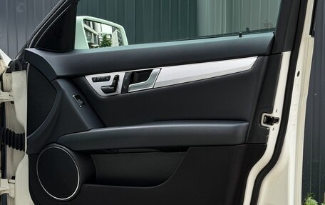 Mercedes-Benz C-Класс, 2011 год, 1 990 000 рублей, 33 фотография