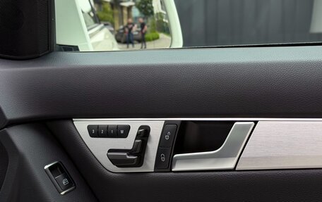 Mercedes-Benz C-Класс, 2011 год, 1 990 000 рублей, 34 фотография