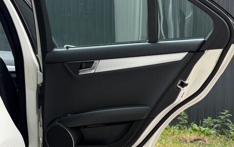 Mercedes-Benz C-Класс, 2011 год, 1 990 000 рублей, 37 фотография