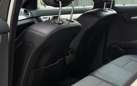 Mercedes-Benz C-Класс, 2011 год, 1 990 000 рублей, 38 фотография