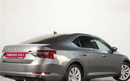 Skoda Superb III рестайлинг, 2022 год, 3 529 000 рублей, 7 фотография