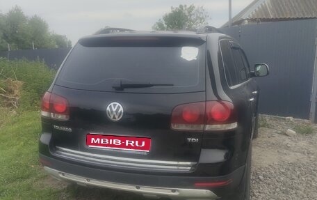 Volkswagen Touareg III, 2009 год, 950 000 рублей, 1 фотография