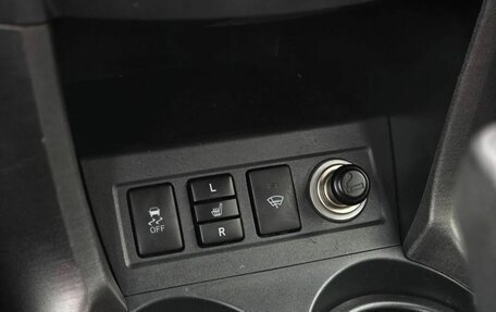 Toyota RAV4, 2011 год, 1 310 000 рублей, 14 фотография
