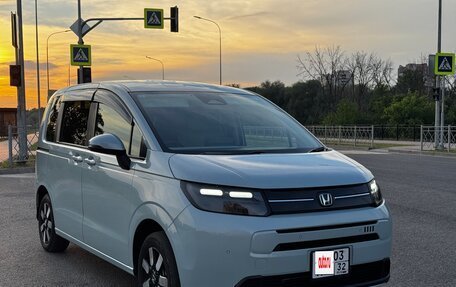 Honda Freed, 2024 год, 2 550 000 рублей, 5 фотография