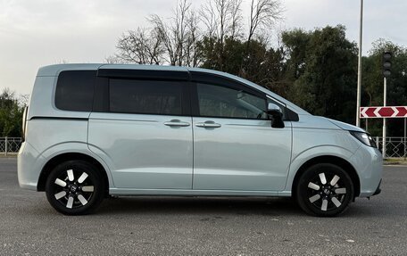 Honda Freed, 2024 год, 2 550 000 рублей, 12 фотография