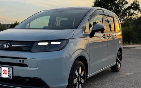 Honda Freed, 2024 год, 2 550 000 рублей, 9 фотография