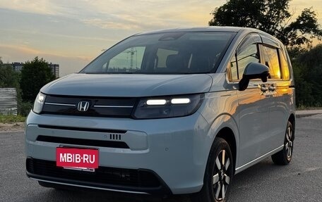 Honda Freed, 2024 год, 2 550 000 рублей, 10 фотография