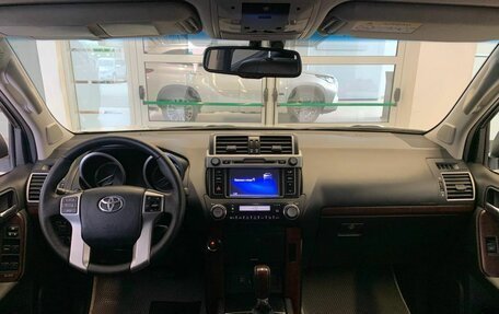 Toyota Land Cruiser Prado 150 рестайлинг 2, 2016 год, 3 801 018 рублей, 11 фотография