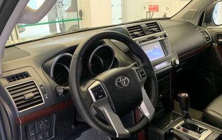 Toyota Land Cruiser Prado 150 рестайлинг 2, 2016 год, 3 801 018 рублей, 13 фотография