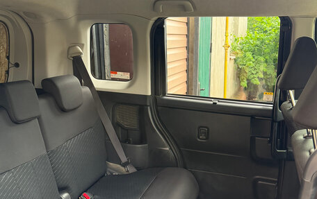 Toyota Roomy I, 2019 год, 880 000 рублей, 36 фотография