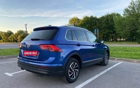 Volkswagen Tiguan II, 2018 год, 1 890 000 рублей, 4 фотография