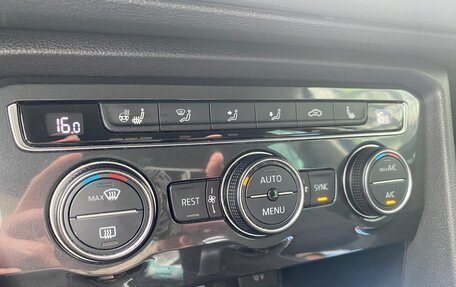 Volkswagen Tiguan II, 2018 год, 1 890 000 рублей, 17 фотография