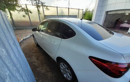 Opel Astra J, 2014 год, 500 000 рублей, 4 фотография