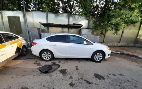 Opel Astra J, 2014 год, 500 000 рублей, 3 фотография