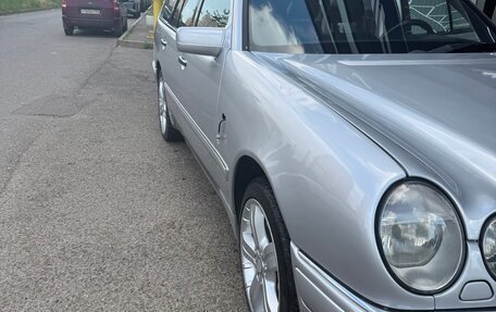 Mercedes-Benz E-Класс, 1999 год, 750 000 рублей, 2 фотография