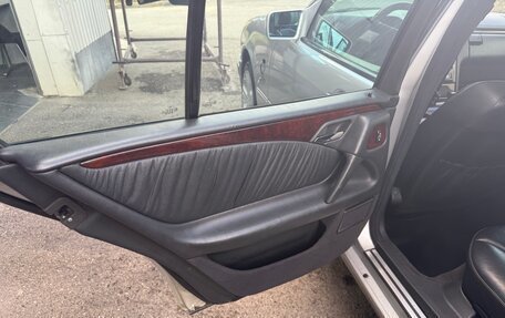Mercedes-Benz E-Класс, 1999 год, 750 000 рублей, 13 фотография
