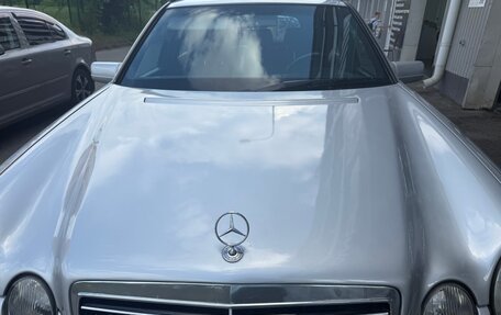 Mercedes-Benz E-Класс, 1999 год, 750 000 рублей, 7 фотография