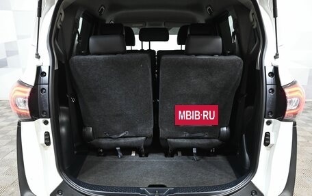 Toyota Sienta II, 2018 год, 1 550 000 рублей, 6 фотография