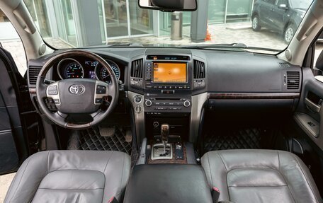 Toyota Land Cruiser 200, 2010 год, 2 995 000 рублей, 16 фотография