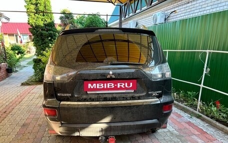 Mitsubishi Outlander III рестайлинг 3, 2010 год, 1 300 000 рублей, 4 фотография