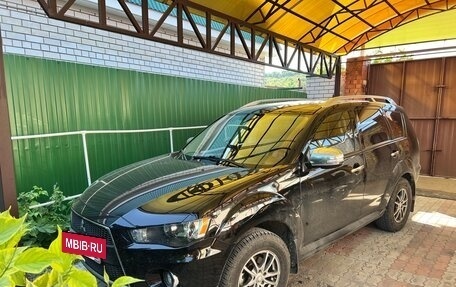 Mitsubishi Outlander III рестайлинг 3, 2010 год, 1 300 000 рублей, 8 фотография