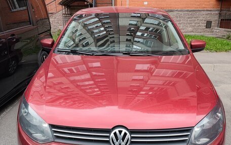 Volkswagen Polo VI (EU Market), 2013 год, 750 000 рублей, 2 фотография