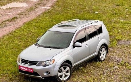 Mitsubishi Outlander III рестайлинг 3, 2008 год, 770 000 рублей, 4 фотография