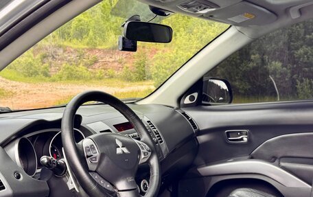 Mitsubishi Outlander III рестайлинг 3, 2008 год, 770 000 рублей, 8 фотография