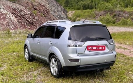 Mitsubishi Outlander III рестайлинг 3, 2008 год, 770 000 рублей, 9 фотография
