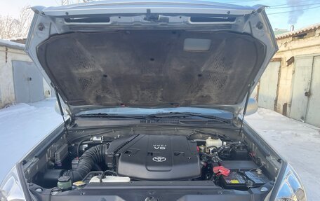 Toyota Land Cruiser Prado 120 рестайлинг, 2007 год, 4 000 000 рублей, 3 фотография