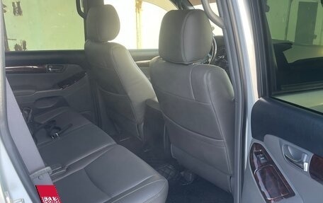 Toyota Land Cruiser Prado 120 рестайлинг, 2007 год, 4 000 000 рублей, 10 фотография
