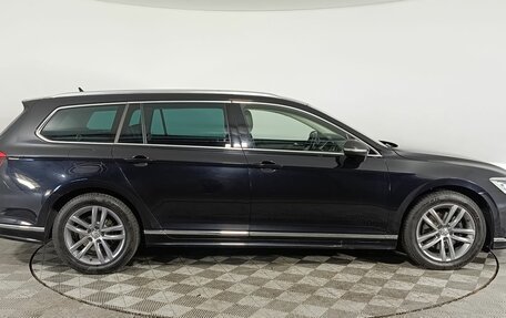 Volkswagen Passat B8 рестайлинг, 2019 год, 1 890 000 рублей, 8 фотография