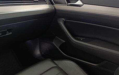 Volkswagen Passat B8 рестайлинг, 2019 год, 1 890 000 рублей, 15 фотография