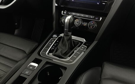 Volkswagen Passat B8 рестайлинг, 2019 год, 1 890 000 рублей, 14 фотография