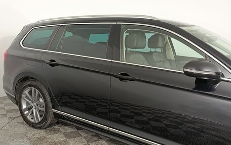 Volkswagen Passat B8 рестайлинг, 2019 год, 1 890 000 рублей, 24 фотография