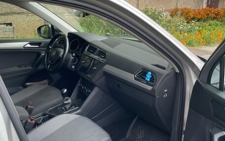 Volkswagen Tiguan II, 2019 год, 1 900 000 рублей, 10 фотография