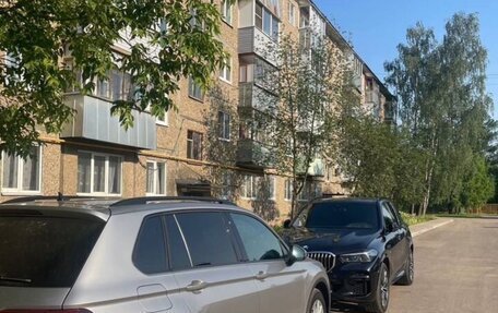 Volkswagen Tiguan II, 2019 год, 1 900 000 рублей, 2 фотография