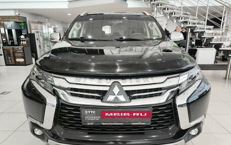 Mitsubishi Pajero Sport III рестайлинг, 2017 год, 2 350 000 рублей, 6 фотография